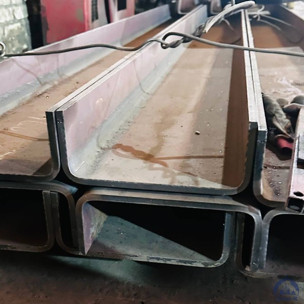 Швеллер гнутый 200х90х8 мм 3сп / 3пс ГОСТ 8278-83